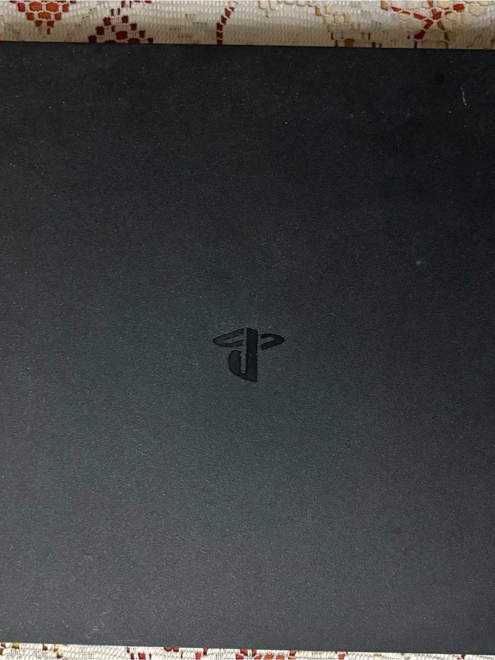 Playstation 4 Slim + 2 Controllers + Games
